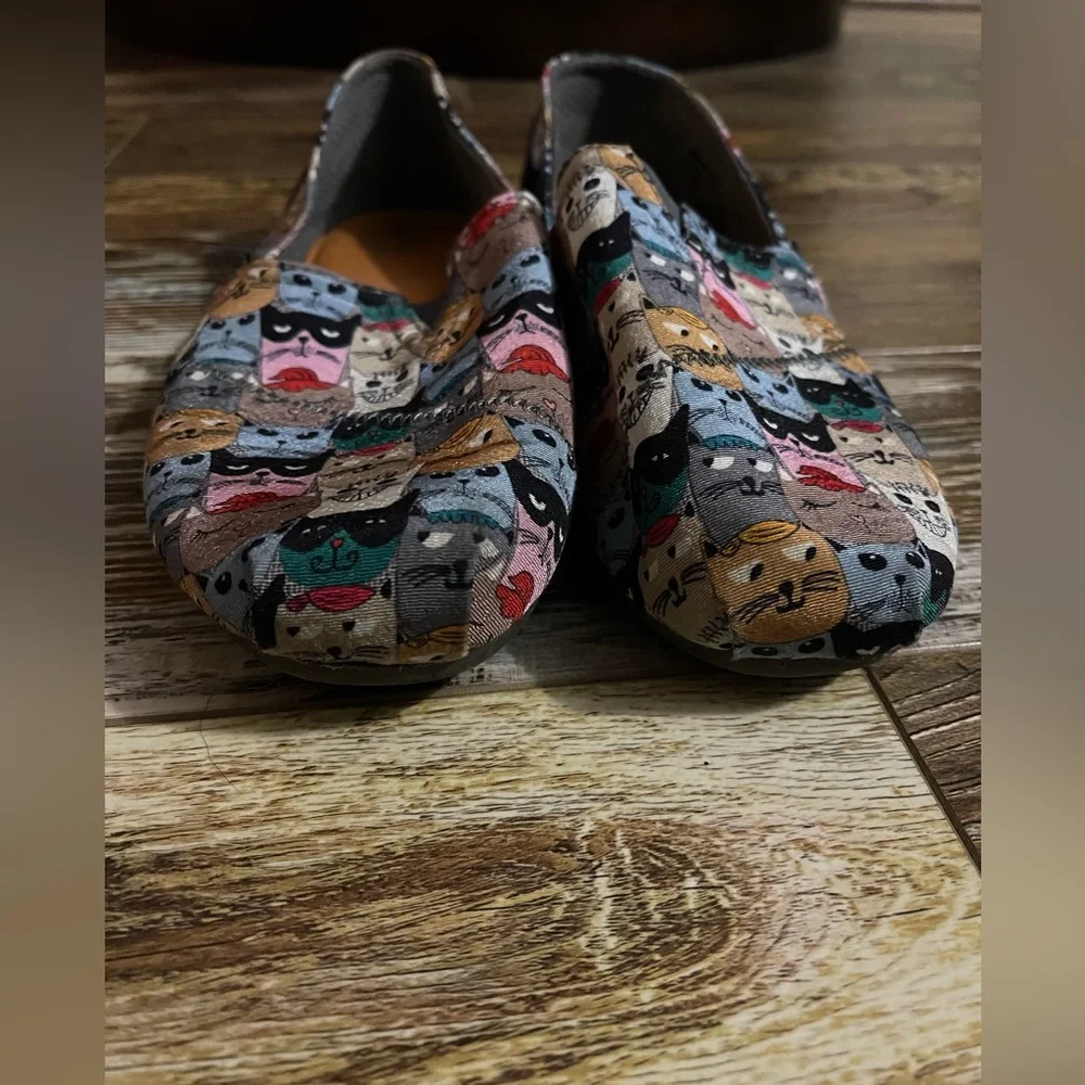 Skechers BOBS Multicolor Cat Slip-On Shoes Size 10 - Picture 2 of 9